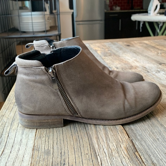 Franco Sarto Keegan Flat Ankle Boots Grey